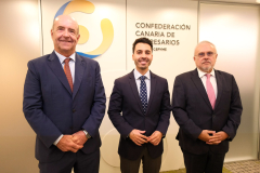 Reunión de la Junta Directiva de la CCE con Alberto Hernández, director general de Energía del Gobierno de Canarias