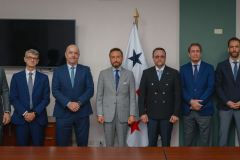 Visita del presidentes de la CCE y de la Cámara de Comercio de Gran Canaria a Astilleros Puerto de Balboa, acompañados por el CEO de ASTICAN, ASTANDER y ASTIBAL.