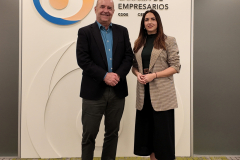 Pedro Ortega y Betsabé Morales Perdomo durante el encuentro celebrado en la sede de la Confederación Canaria de Empresarios