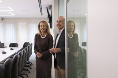 El presidente de la CCE y la directora regional de Canarias del Banco Sabadell durante el encuentro celebrado en la sede institucional de la Confederación
